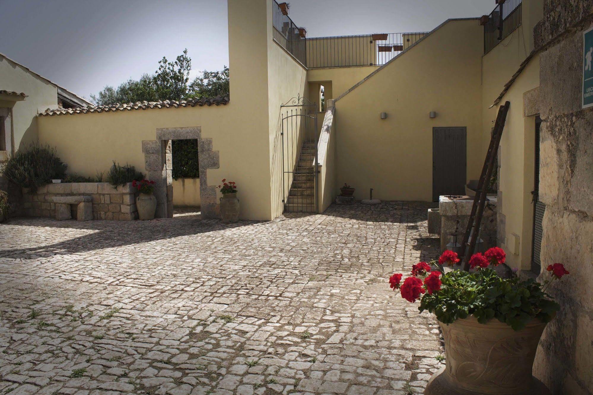 Villa Teresa Modica Luaran gambar
